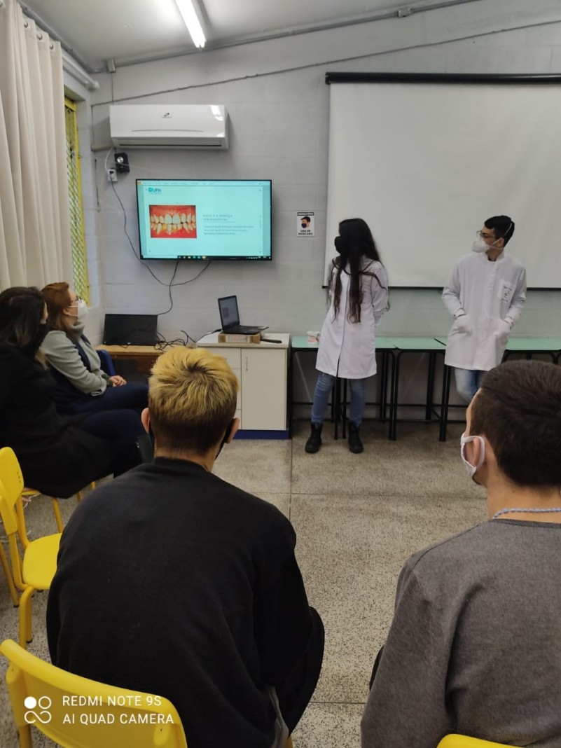 Palestra sobre saúde bucal para os socioeducandos 