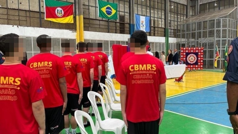 Onze jovens concluíram curso